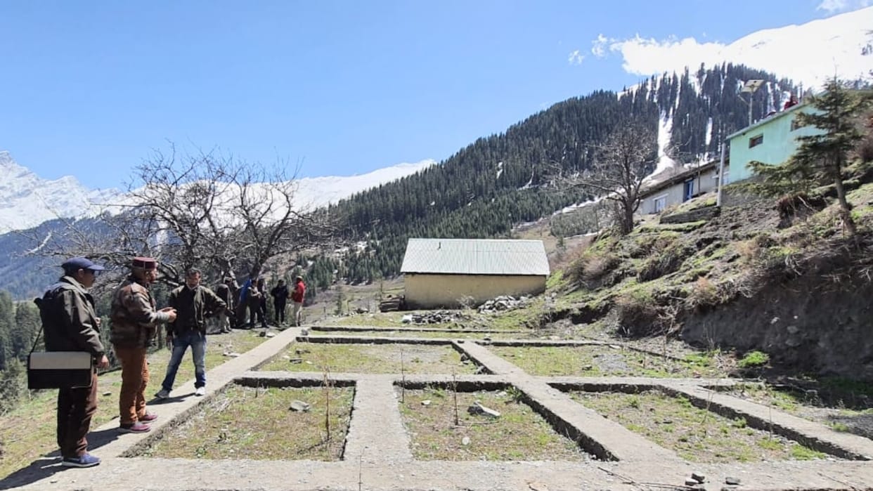 corruption case against officers forest department rest house building in lahaul spiti himachal pradesh