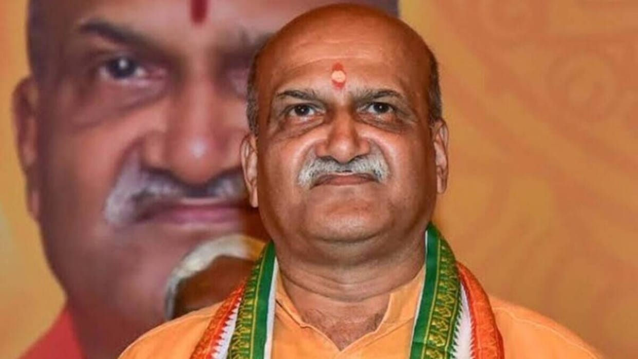 Sri Rama Sene chief Pramod Muthalik says Hanuman Chalisa or Suprabhata will be played in temples of Karnataka at 5 AM from 9 May 2022 news in Hindi