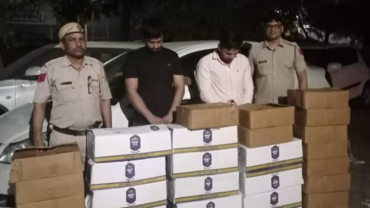 Two arrested for smuggling liquor in Sonipat of Haryana