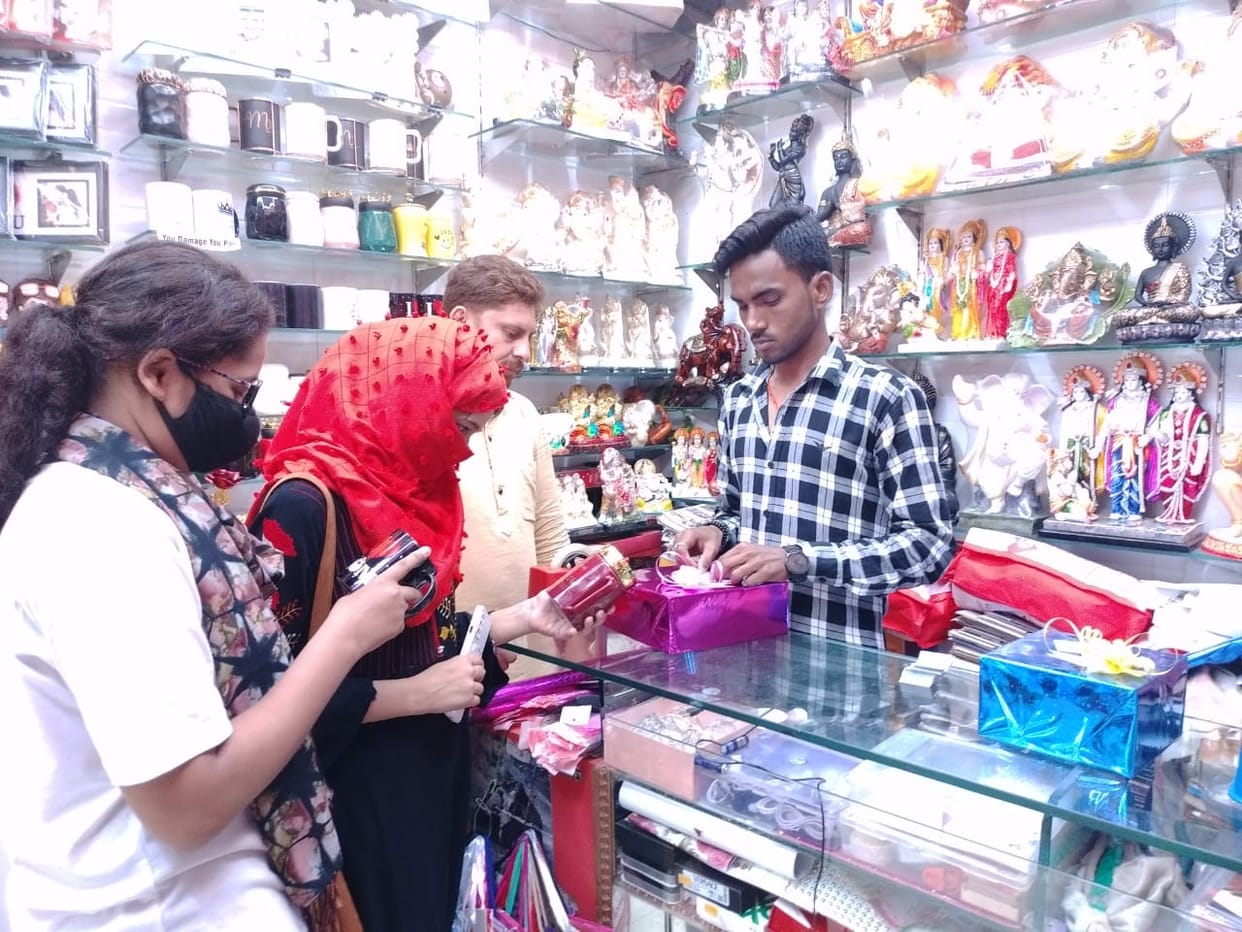 Will express love towards mother by giving gifts