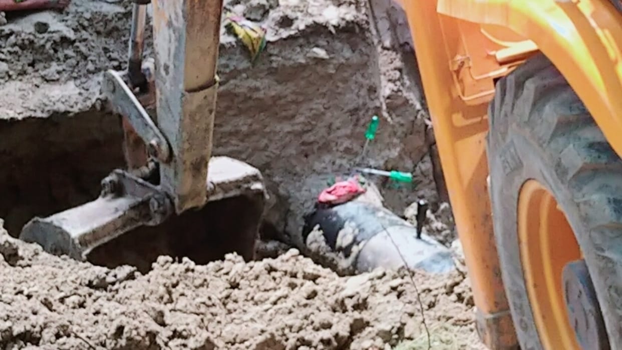 Oil theft from pipeline of HPCL in Sampla of  Rohtak