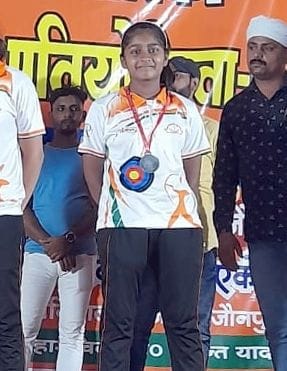 Nishtha won silver medal in archery