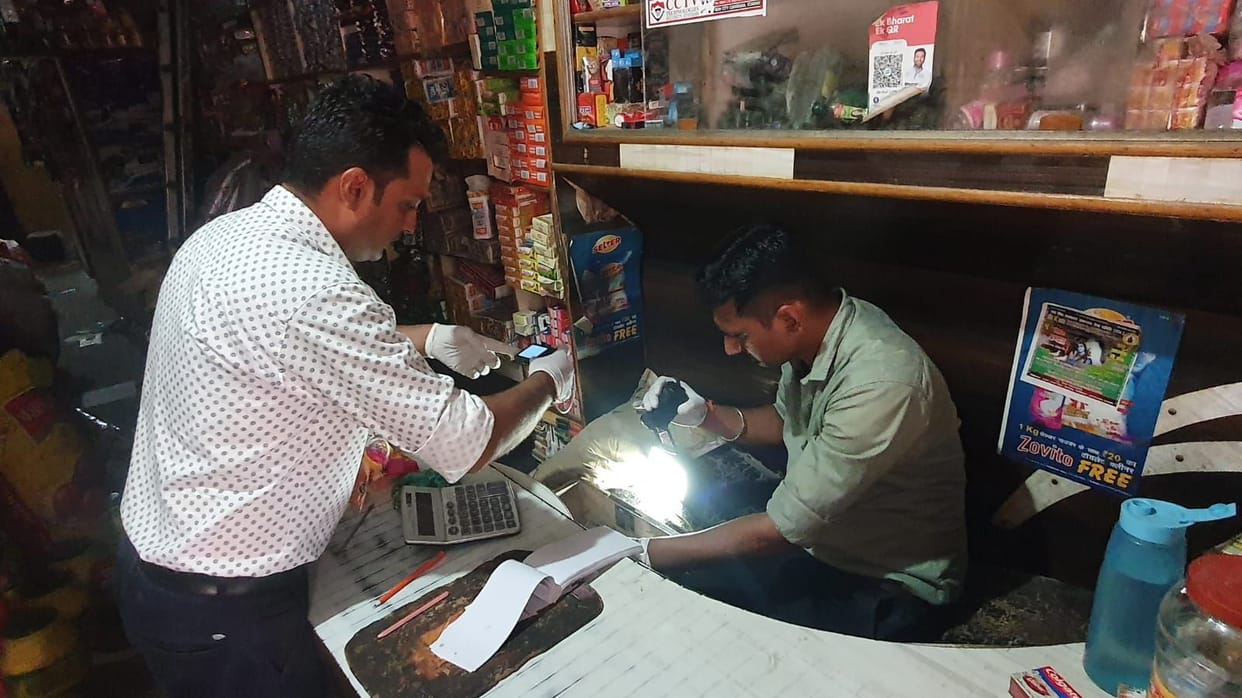 Goods worth lakhs crossed with cash from empty house