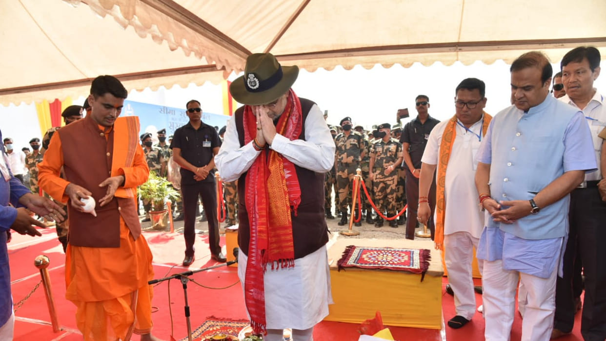 Amit Shah Himanta Biswa sarma Assam update said that central government is trying to develop the border areas know what else was said 