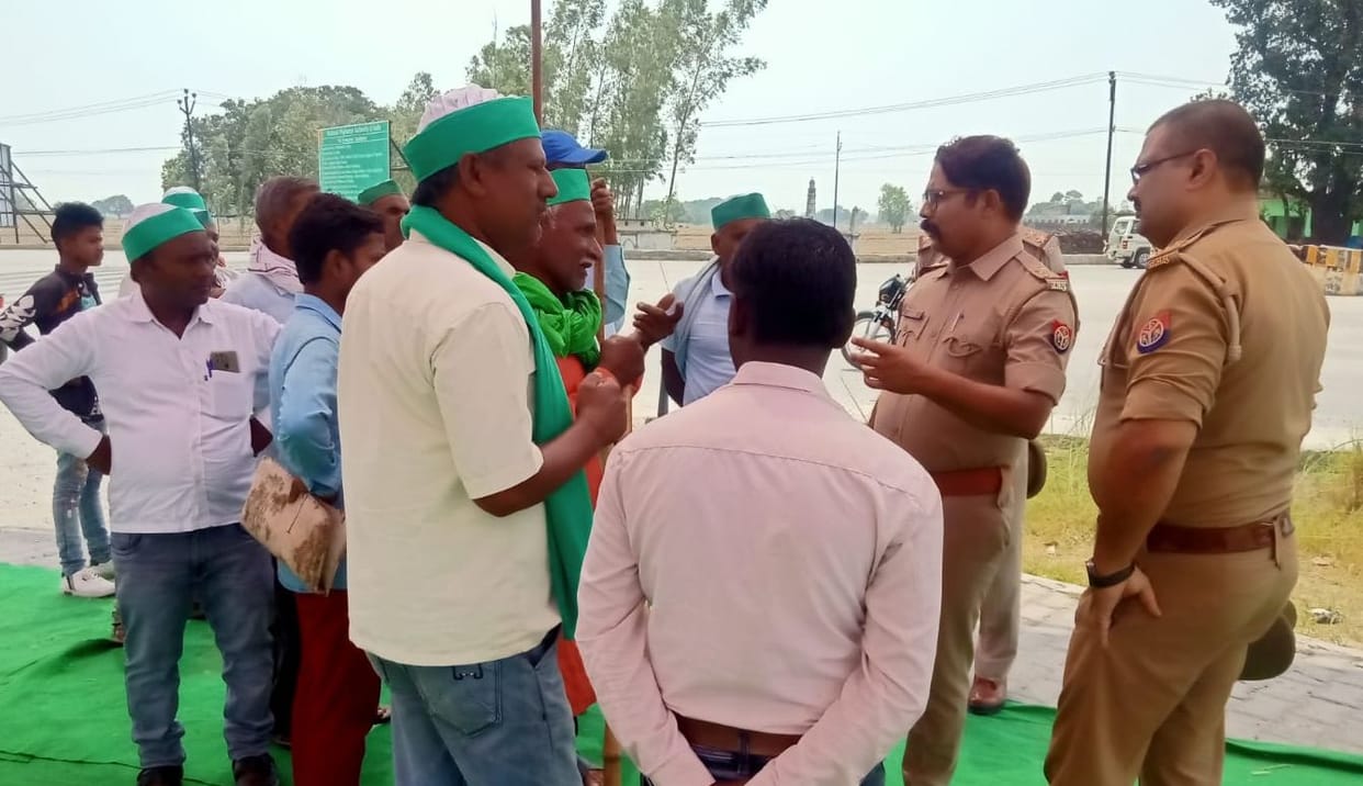 Opposition to toll tax collection from local people