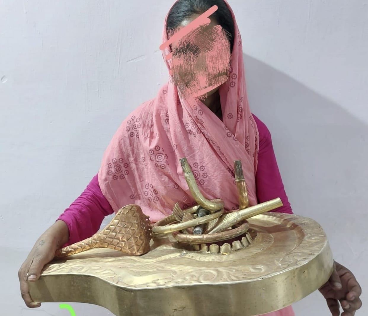 Indore: The woman stole "God" to meet the needs of the house, the police arrested her and said - theft for money