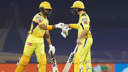 IPL 2022 CSK vs DC Analysis Delhi Capitals bowler and batsman fails CSK returned to the old colors under ms dhoni captaincy playoff hopes alive