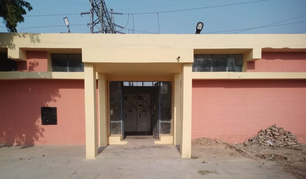 Fear of accident due to old vacuum circuit breaker, Kurukshetra