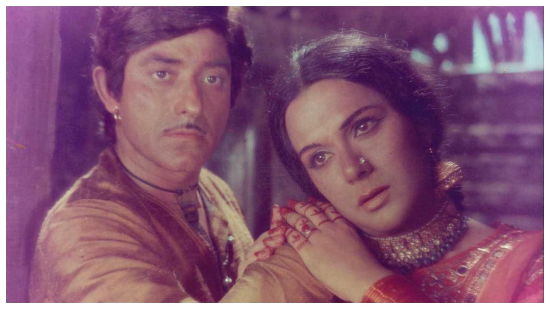 Famous poet-lyricist of the Hindi film industry Kaifi Azmi written his first Ghazal at the age of 11