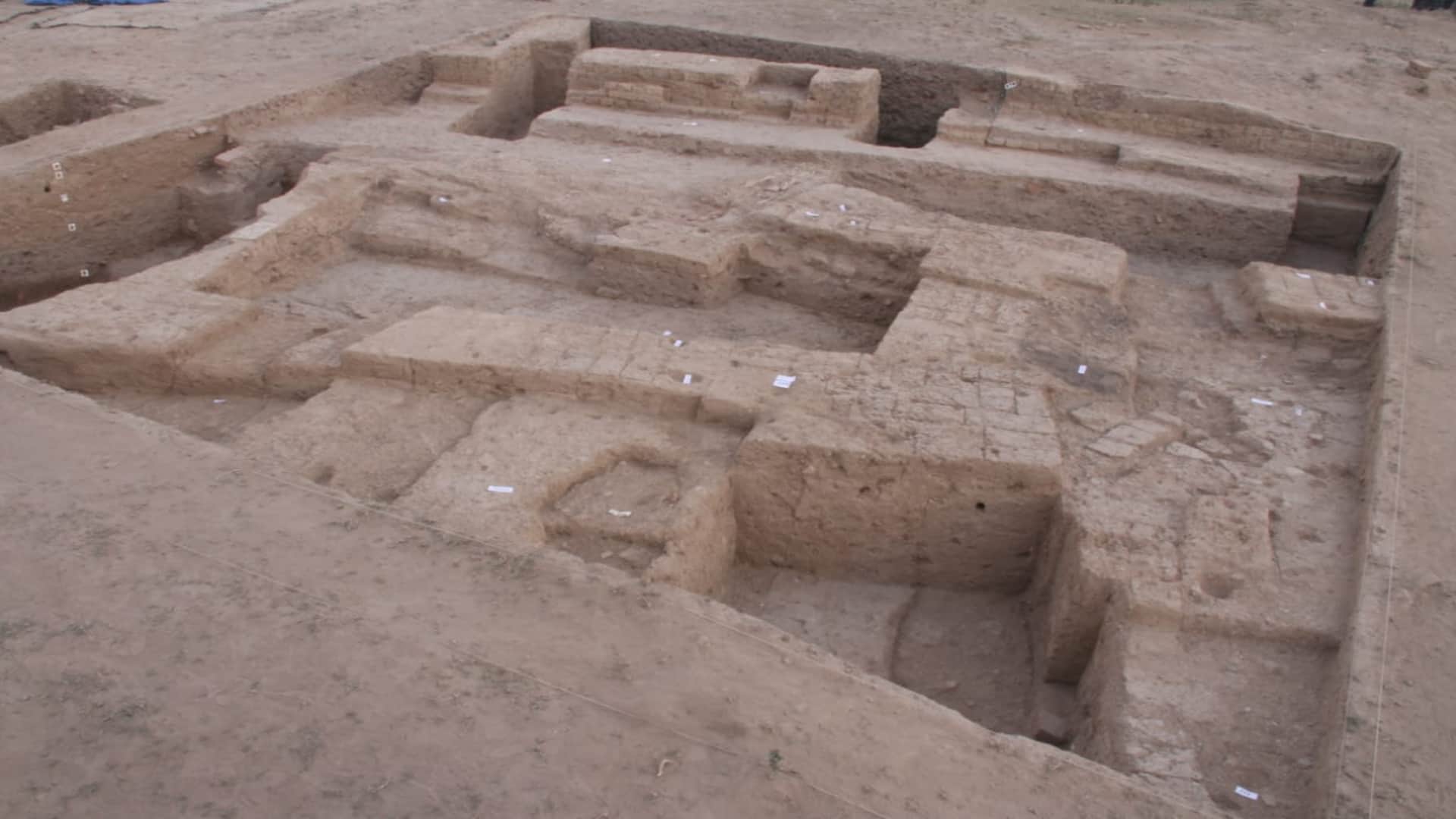 Haryana hisar rakhigarhi harappan civilization 50 skeletons found DNA will reveal truth many interesting facts discovered