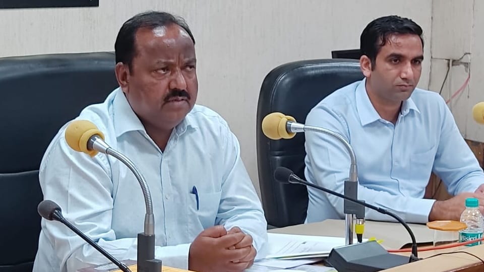 State Election Commissioner held meeting with district officials regarding Panchayat and civic elections in jind