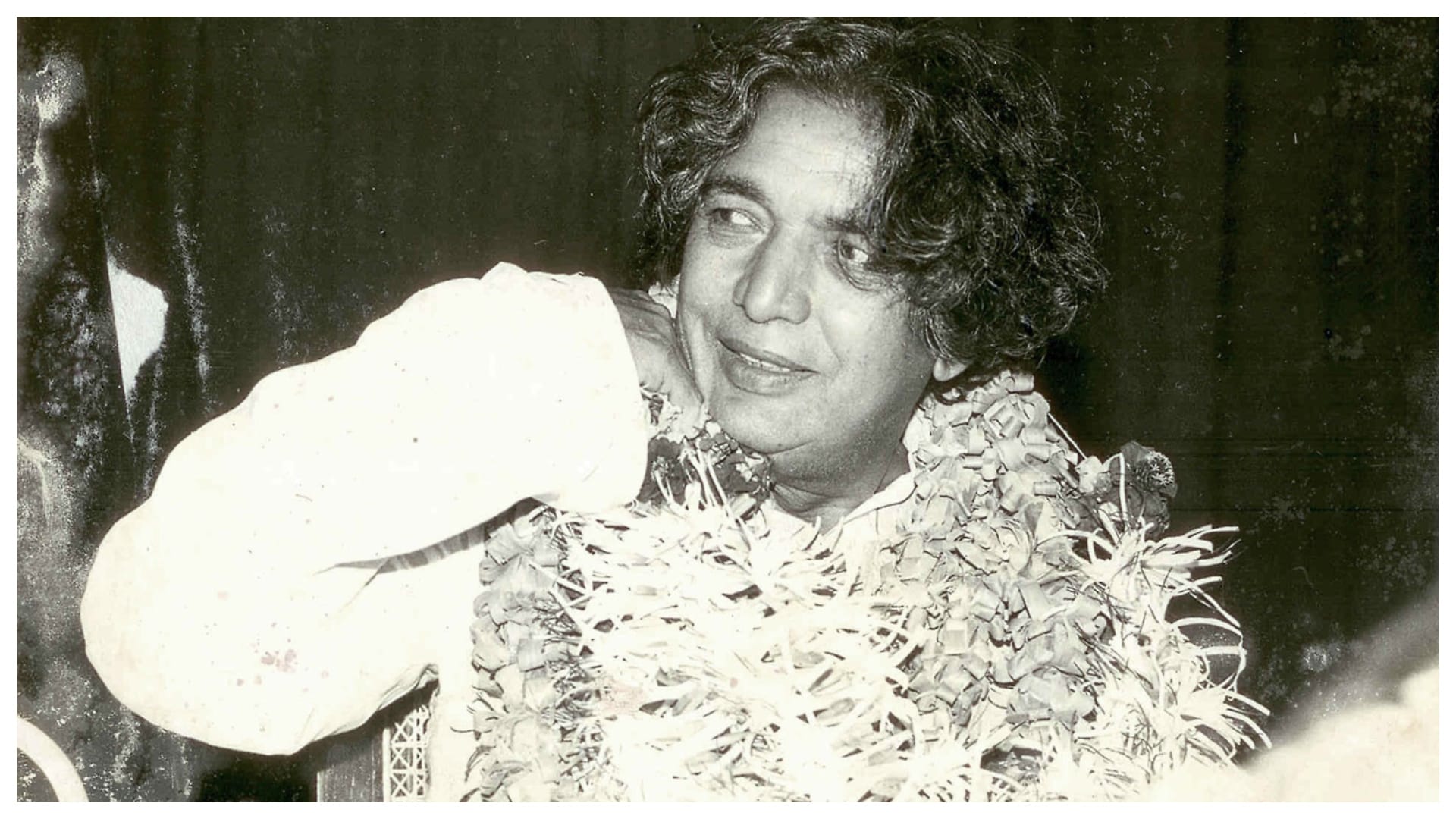 Kaifi azmi death anniversary know unknown facts about his career struggle and love story with shaukat azmi
