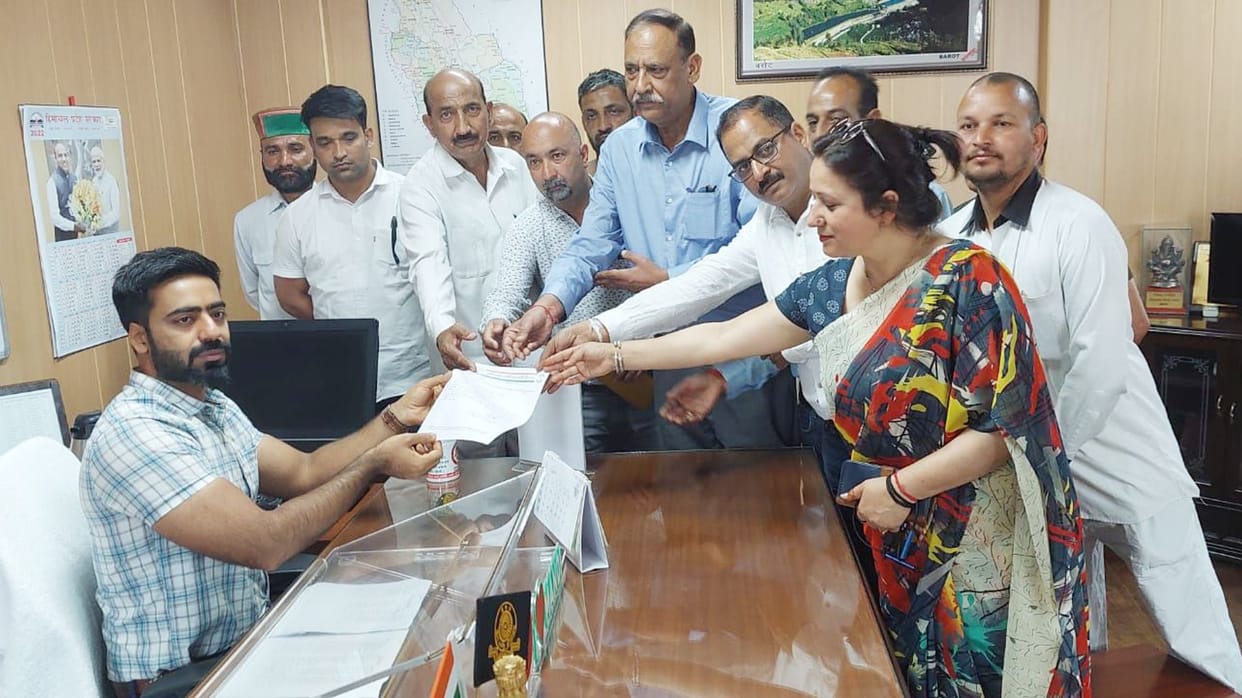 Congress performance in paper leak cases