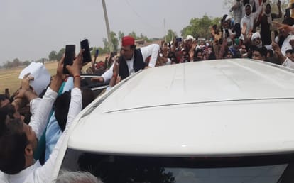 Samajwadi party national president akhilesh yadav will meet the victims family in chandauli today