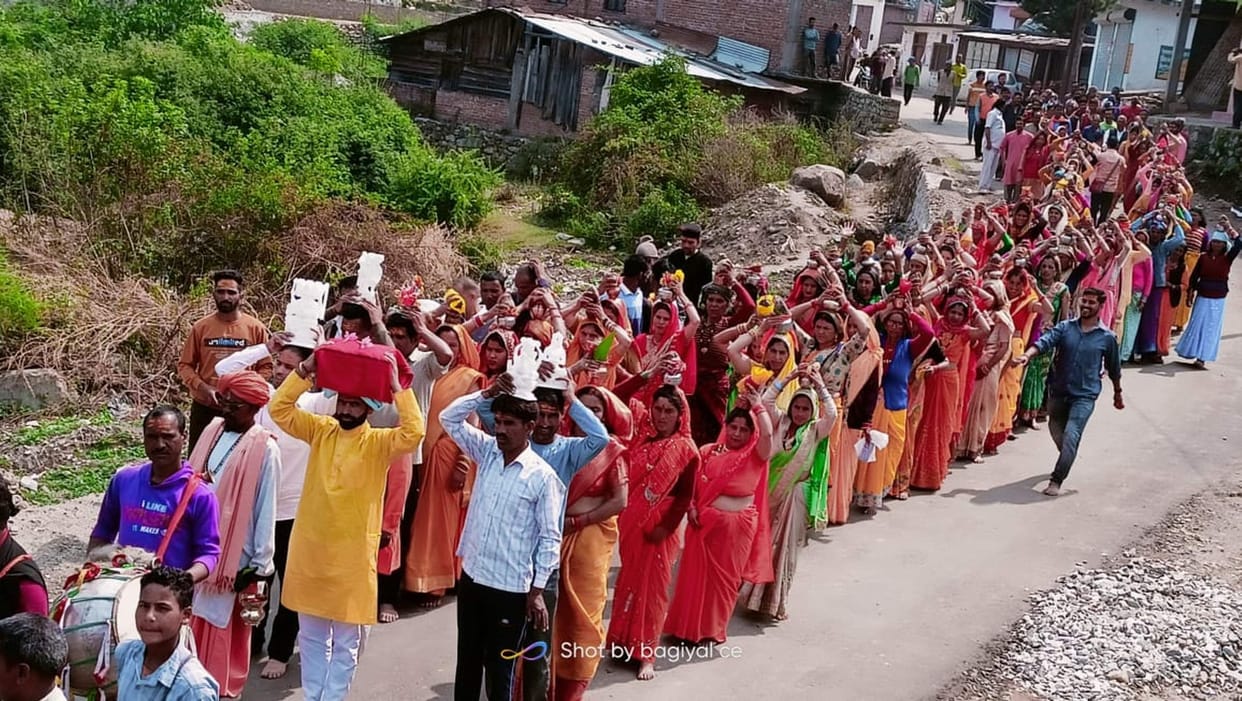 Oneshwar Mahadev reached Ramasirain, welcomed by the villagers