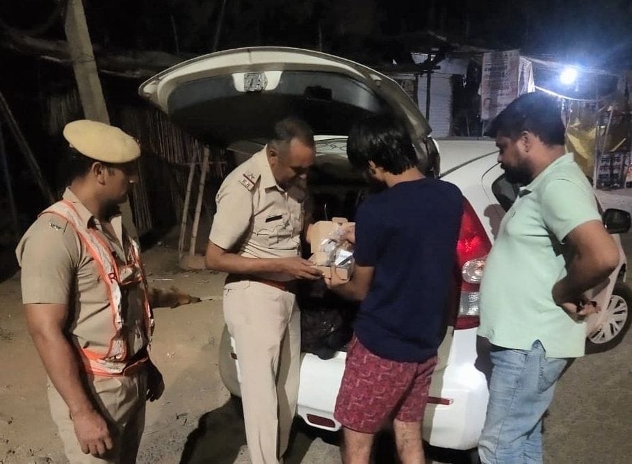During the night patrol, the police caught 20 accused after checking 1763 vehicles.