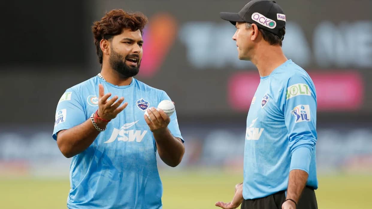 IPL 2023 Ricky Ponting said a heart touching thing about Rishabh Pant coach wants to sit with him during IPL