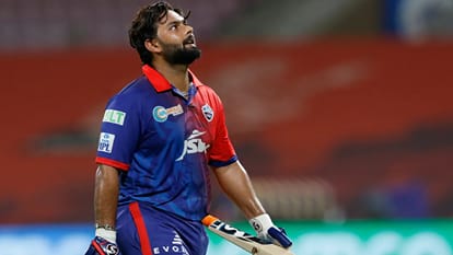 IPL 2022 CSK vs DC Analysis Delhi Capitals bowler and batsman fails CSK returned to the old colors under ms dhoni captaincy playoff hopes alive