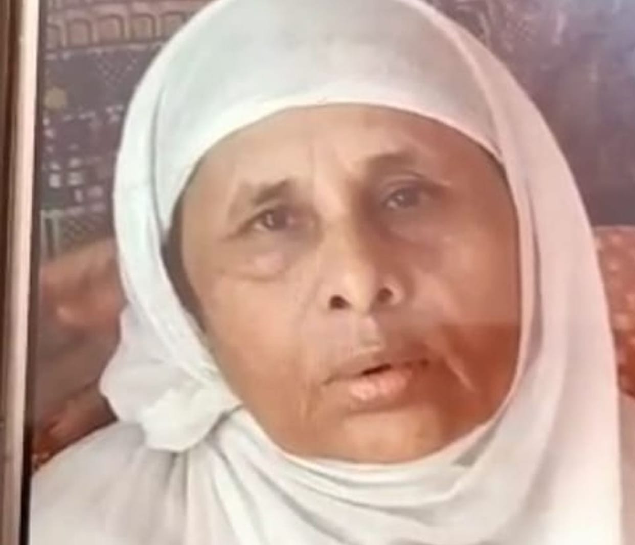 Indore: The wheel of the bus passed over the woman's head, died on the spot, was going with her son to buy goods