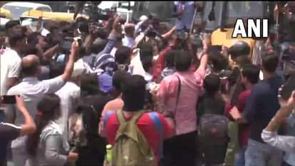 शाहीन बाग में निगम की कार्रवाई के खिलाफ प्रदर्शन