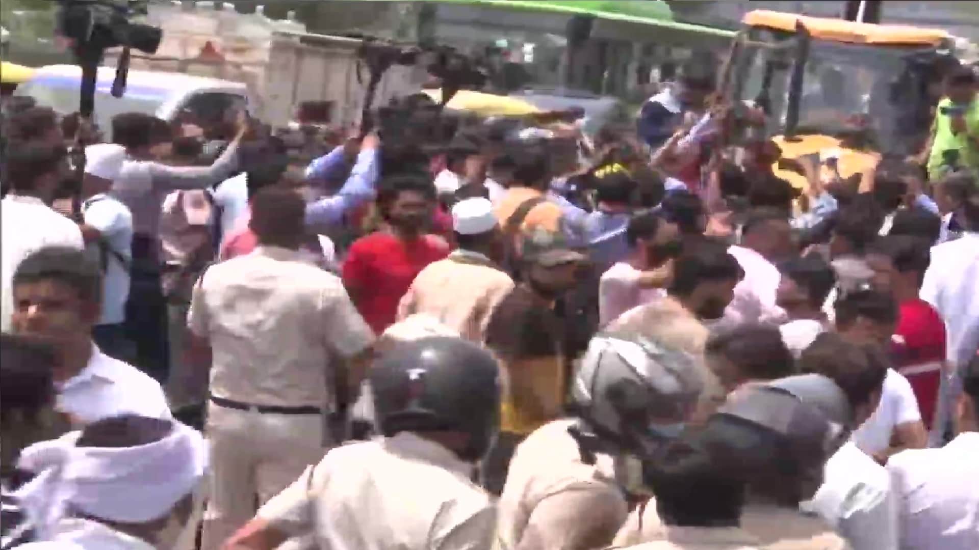 Shaheen Bagh Anti Encroachment Drive MCD Bulldozer Against Encroachment in Delhi