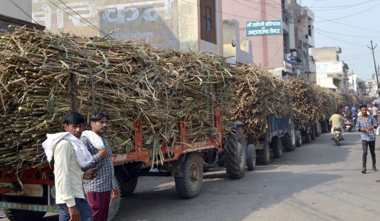 City jammed for the third day due to sugarcane vehicles
