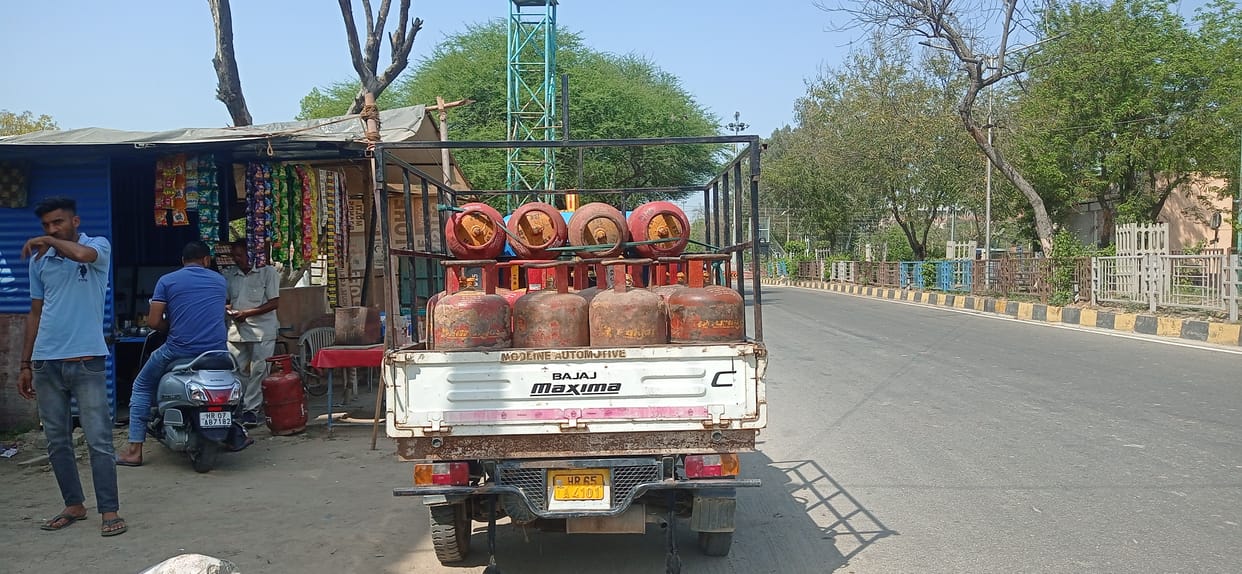 Listen government Inflation hit the stove, Kurukshetra