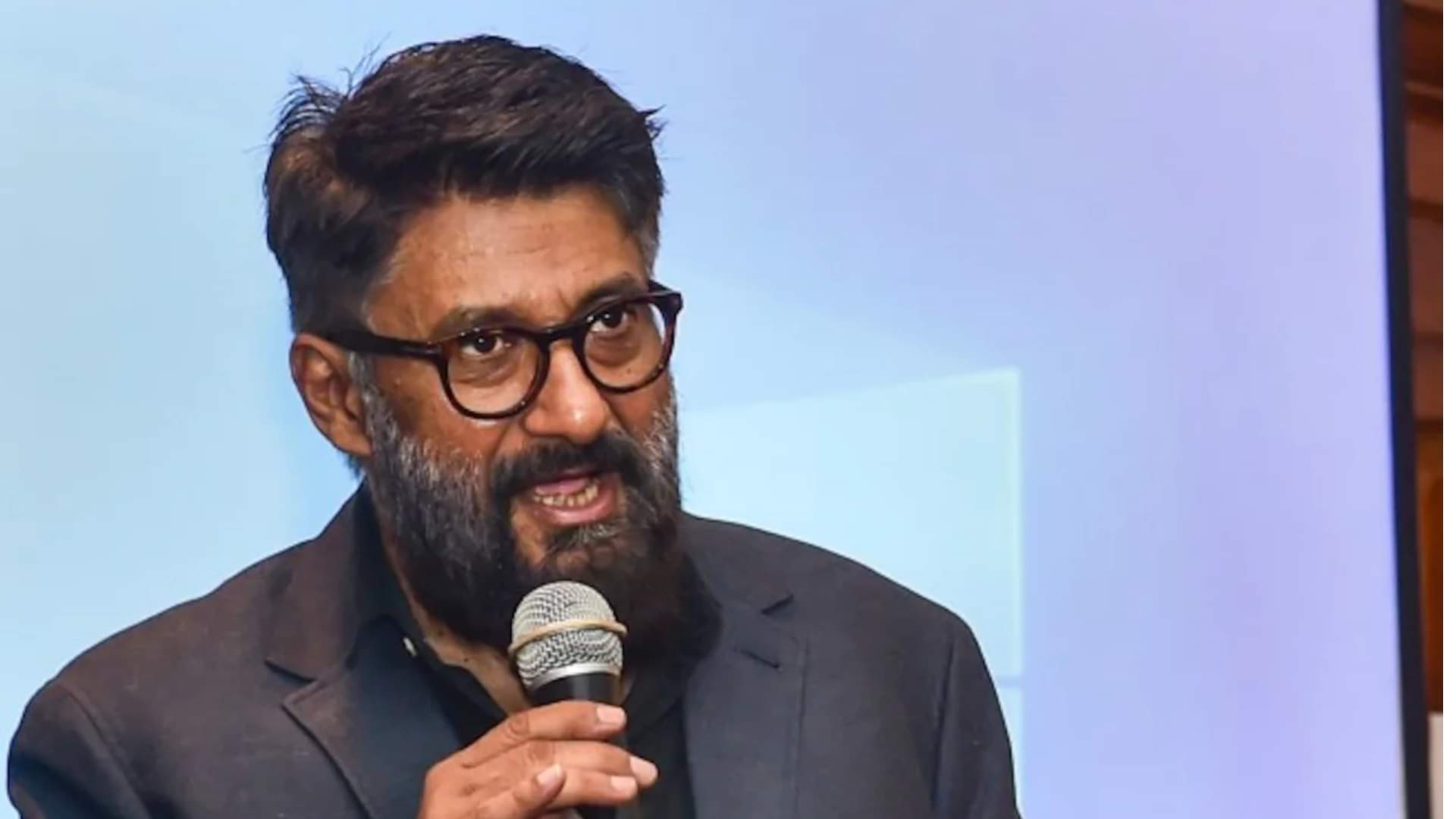 Vivek Agnihotri was furious on javed akhtar after he condemned the attack on salman Rushdie