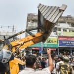 शाहीन बाग में बुलडोजर