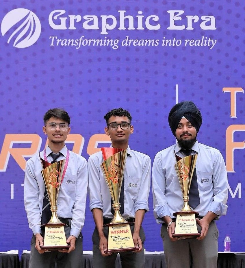 Adarsh Negi wins IT Quiz of Graphic Era