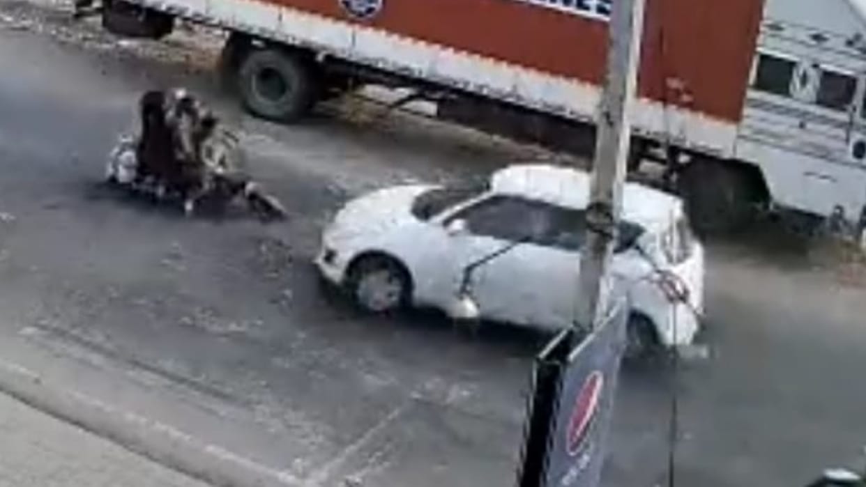 Hapur two accidents 5 deaths read tragic incidents