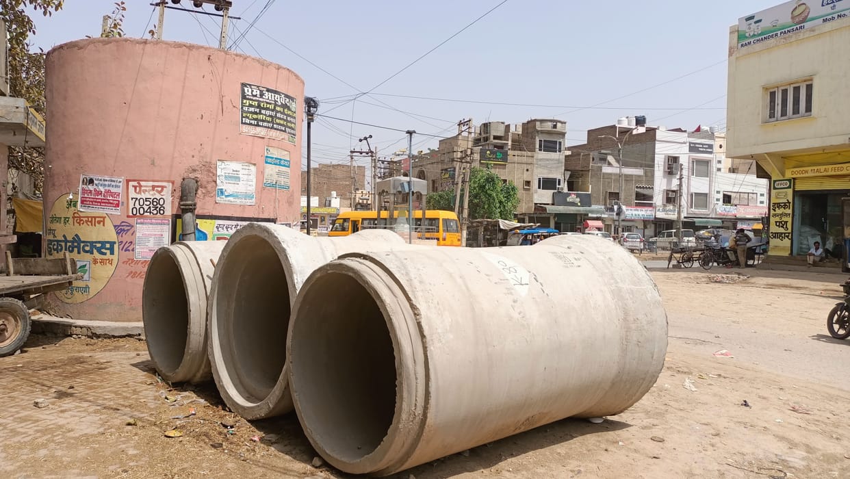 Rainy season on head, pipeline not laid in the city, 38 crore project in balance