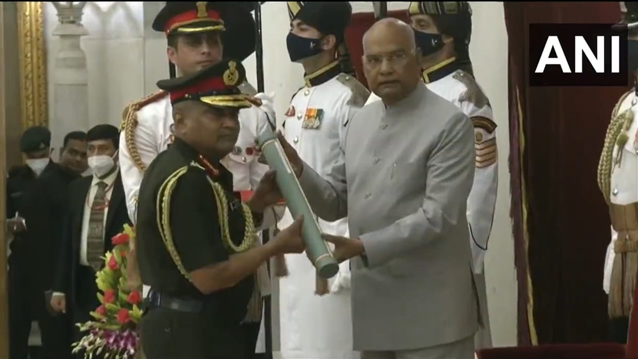 Army Chief General Manoj Pande received Param Vishisht Seva Medal from President Ram Nath Kovind