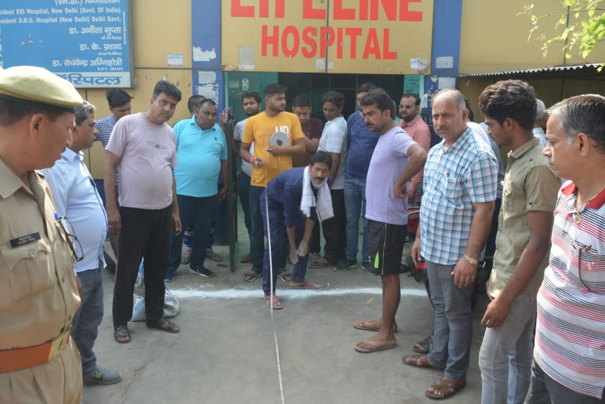 Bulldozers from Ramchandra Samadhi to District Jail Crossroads