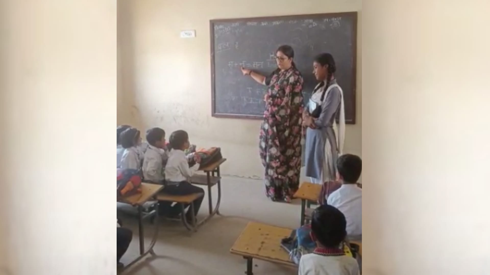 Cabinet Minister Smriti Irani second day of amethi visit in Pics.