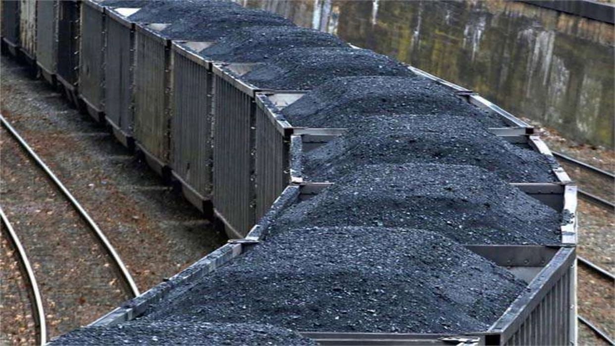 Central government give time till friday to power companies to start coal import process