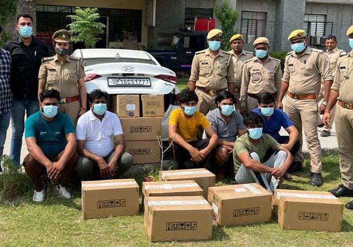 Six arrested including security personnel in the theft of mobile display worth 80 lakhs