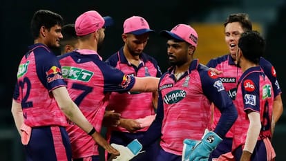 IPL Playoffs Scenarios Lucknow Super Giants Gujarat Titans set to play in playoff check Chennai Super Kings rcb dc rr pbks srh kkr equation
