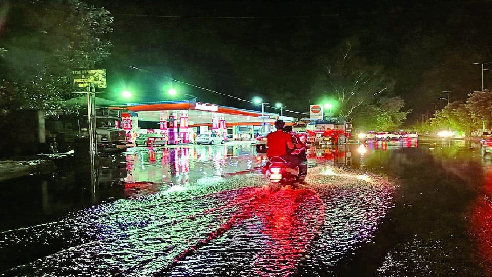 Jammu Kashmir Weather Updates: Mother, including two children, died due to cloudburst in Budgam