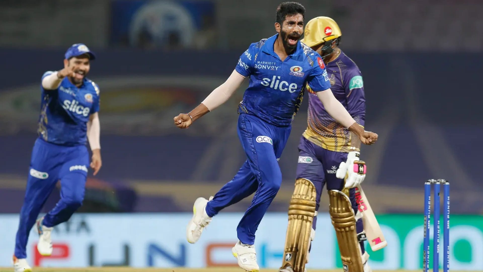 IPL 2022 MI vs KKR Match 56 Highlights in Hindi Jasprit Bumrah ans Sanjana Ganesan