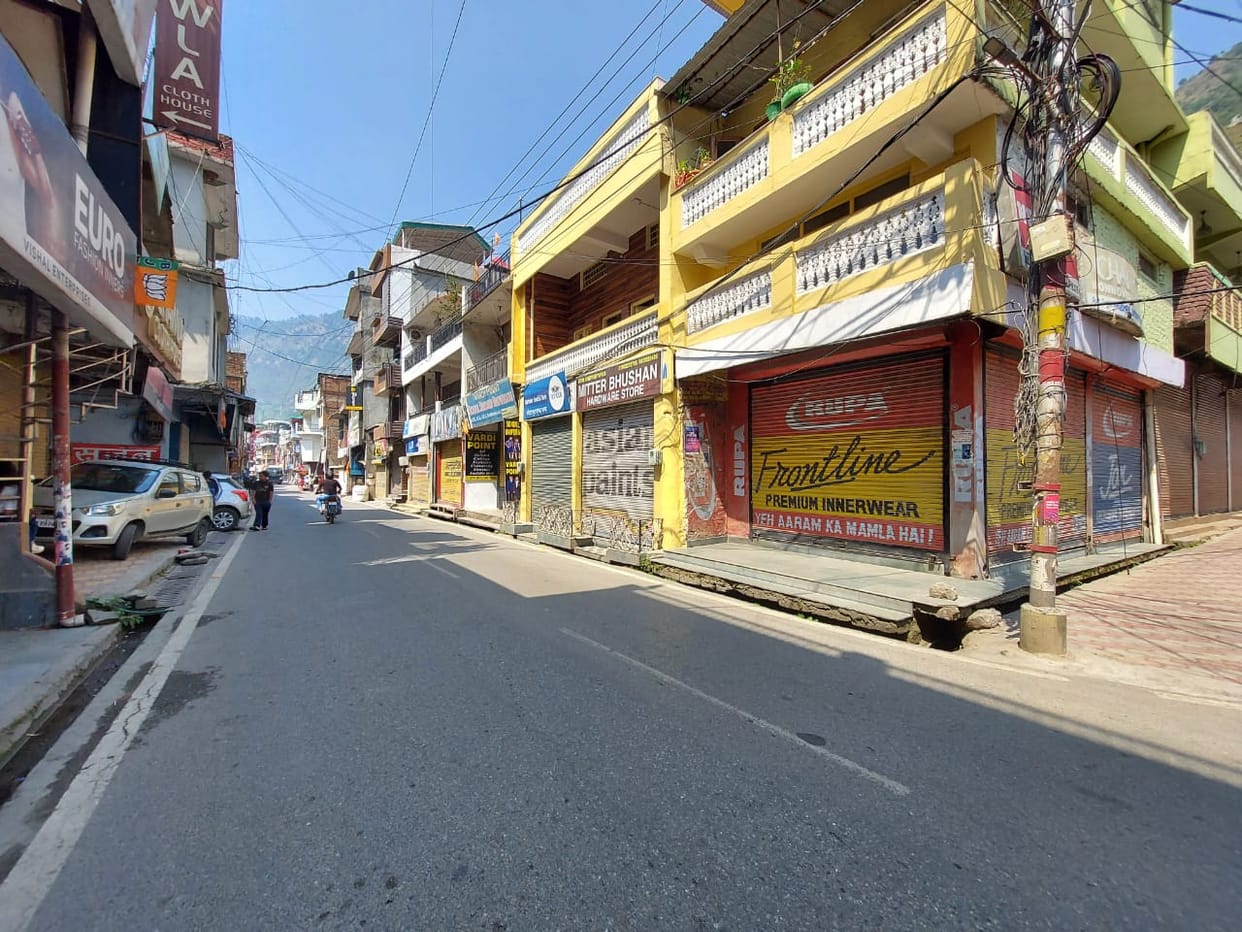 Silence spread in Kullu and Bhuntar city