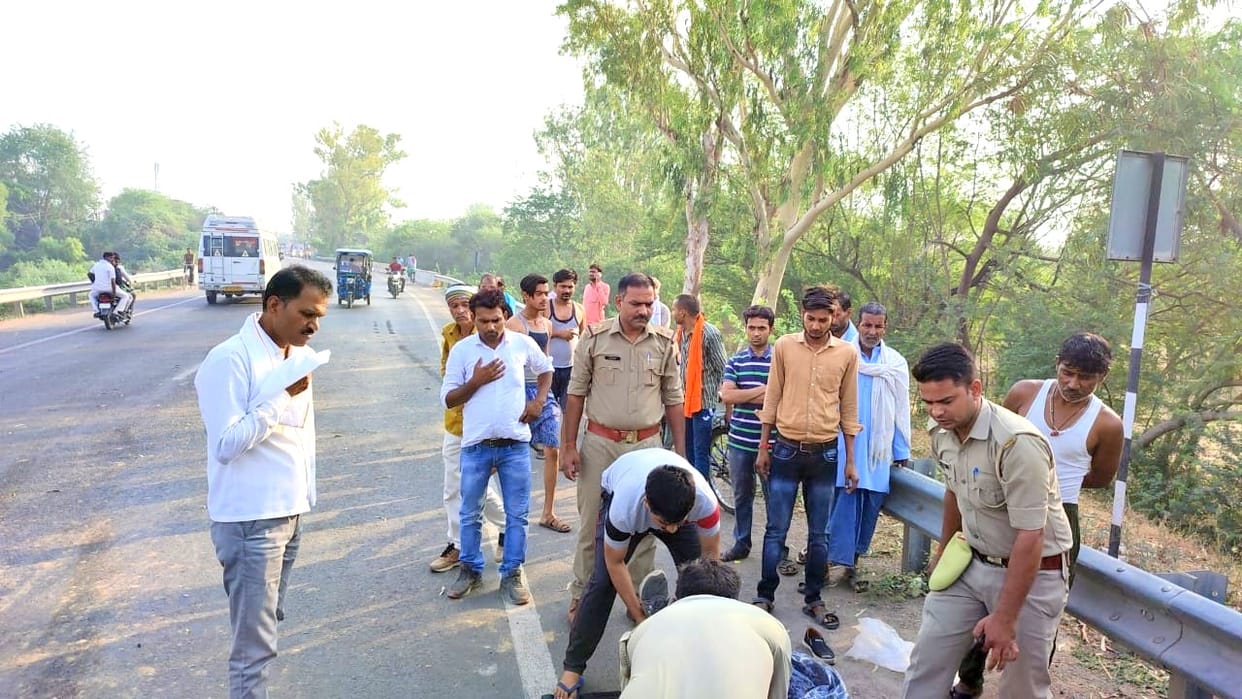 High speed Scorpio and bike collide in Hamirpur