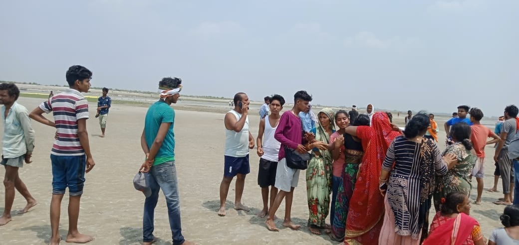 two friends who went to bathe in the Ganges river drowned in Unnao district