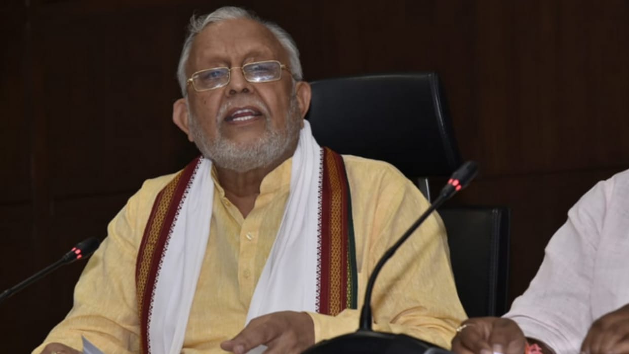 Taking money from elderly complained to UP minister Suresh Khanna