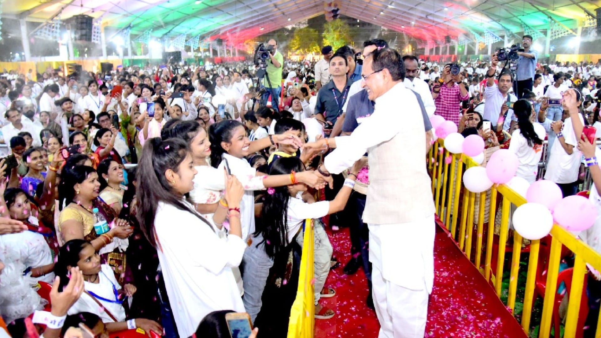 Ladli Laxmi Yojana 2.0: Ladlis will become self-reliant after getting higher education, CM Shivraj made the path of daughters easy