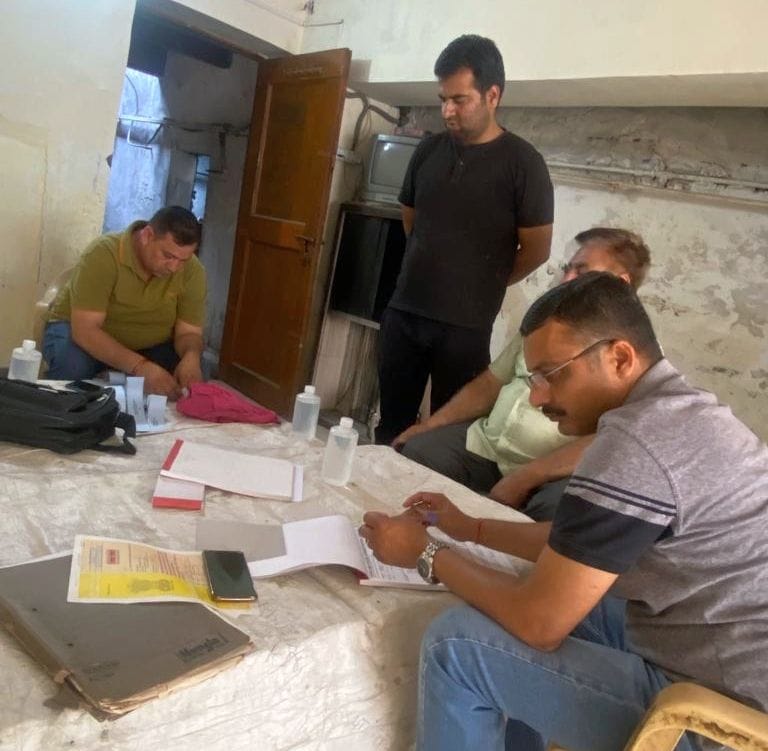 Chief Minister's flying squad raids in two icehouses, trade license not found, sewer-water connection