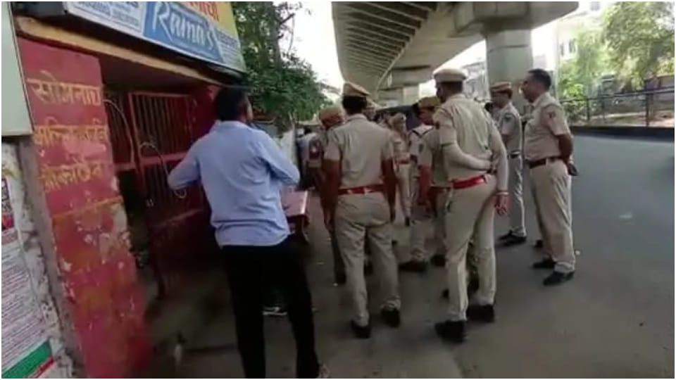 young man murdered in Jaipur by hitting him on head one injured