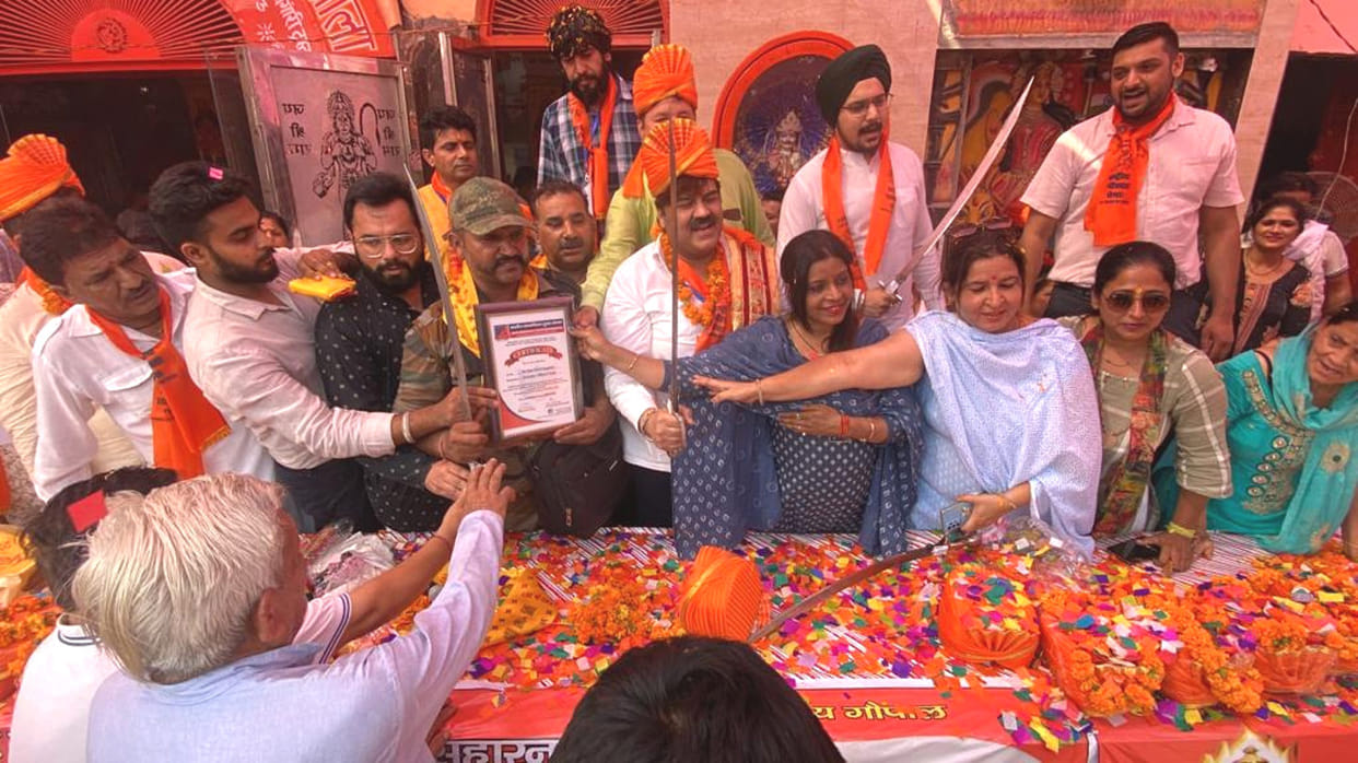 Go-Dhwaj Ganga Yatra welcomed with flowers