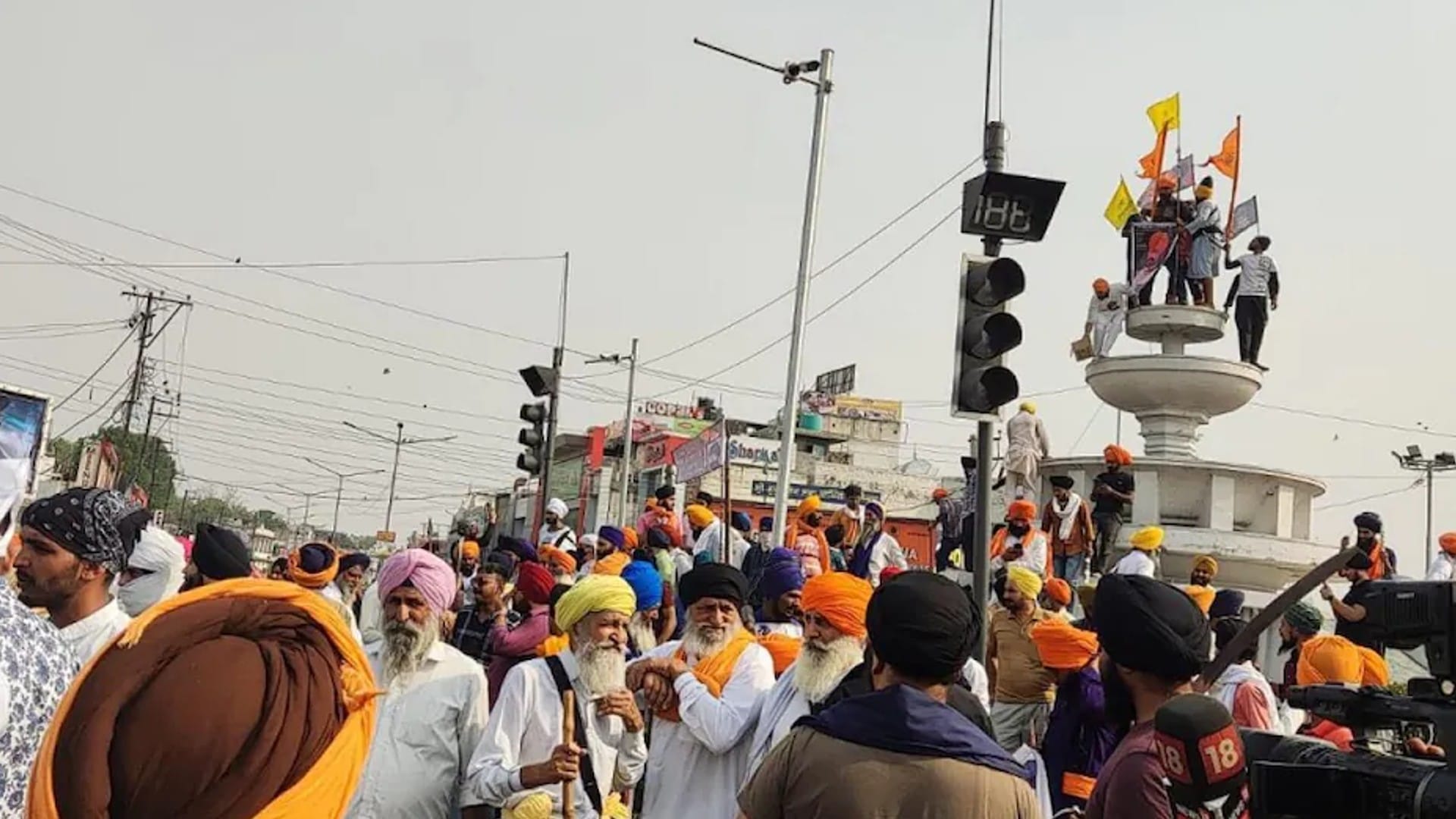 पटियाला में खालिस्तानी समर्थकों ने उपद्रव किया था।