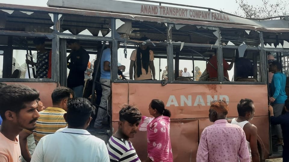 three died in accident at jalalabad